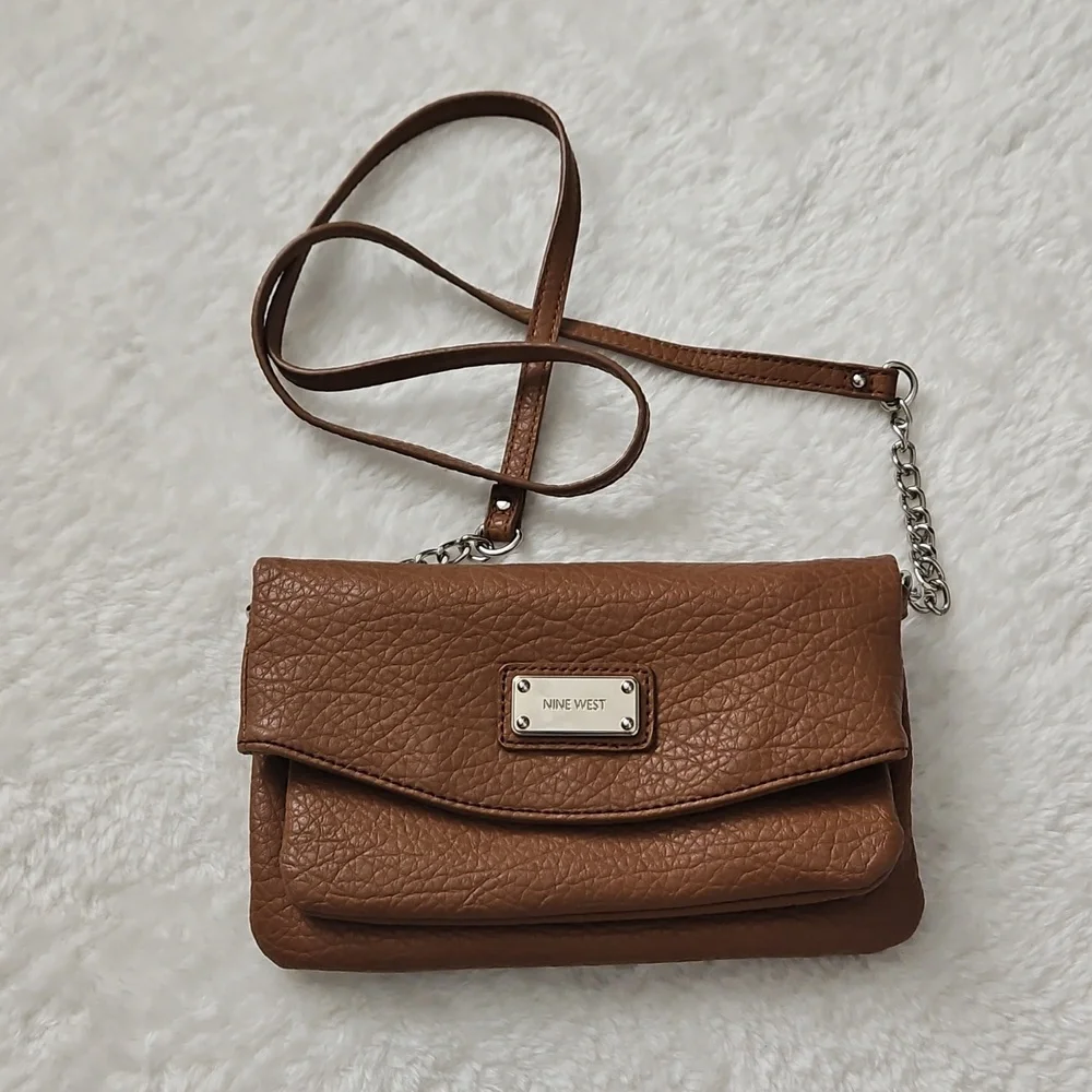 Nine West Crossbody Purse Convertible Wristlet Bag Brown Detachable Strap - Picture 1 of 12